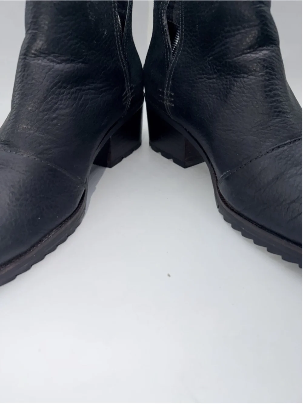 SOREL Cate Cut Out Ankle Boot Women Slip on Black Leather 9.5 NL-3383-010 2